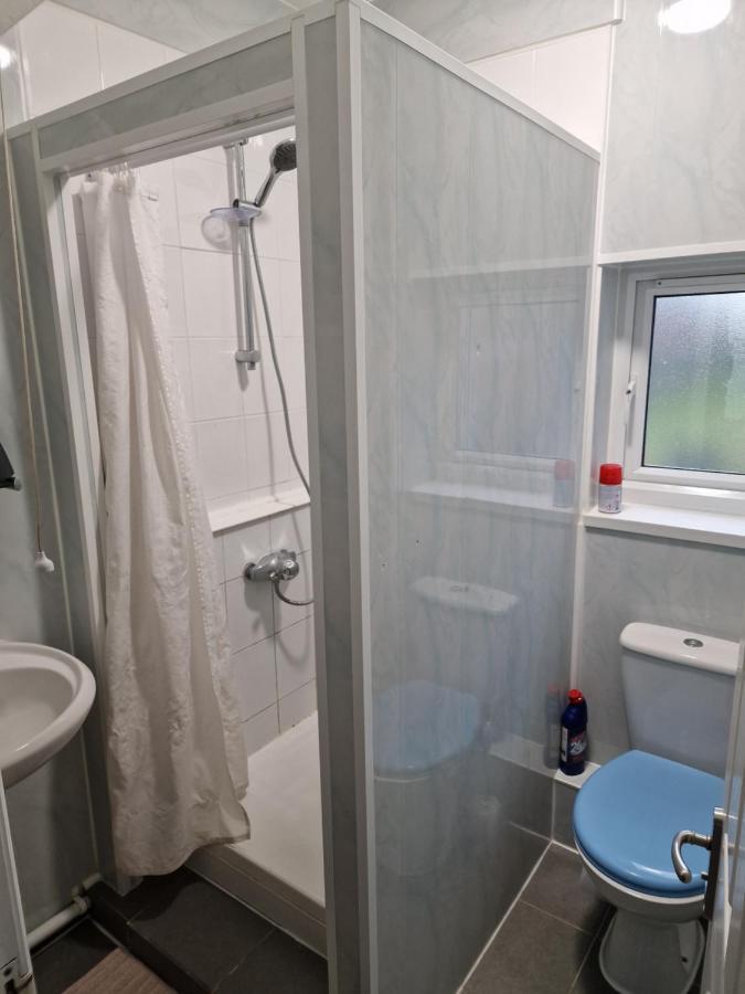 Browning House 3 Bedroom 6 Beds Long Or Short Stay Дарби Екстериор снимка