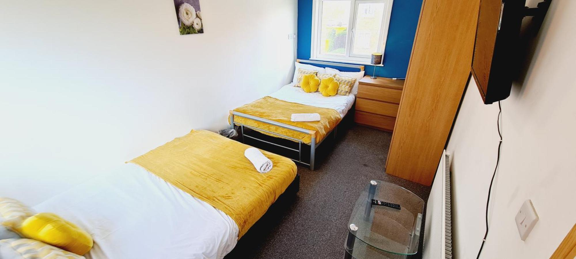 Browning House 3 Bedroom 6 Beds Long Or Short Stay Дарби Екстериор снимка