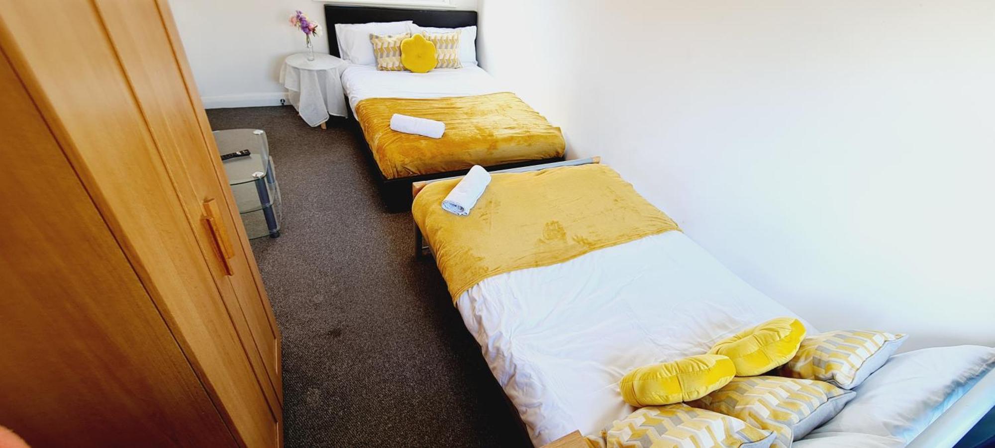 Browning House 3 Bedroom 6 Beds Long Or Short Stay Дарби Екстериор снимка