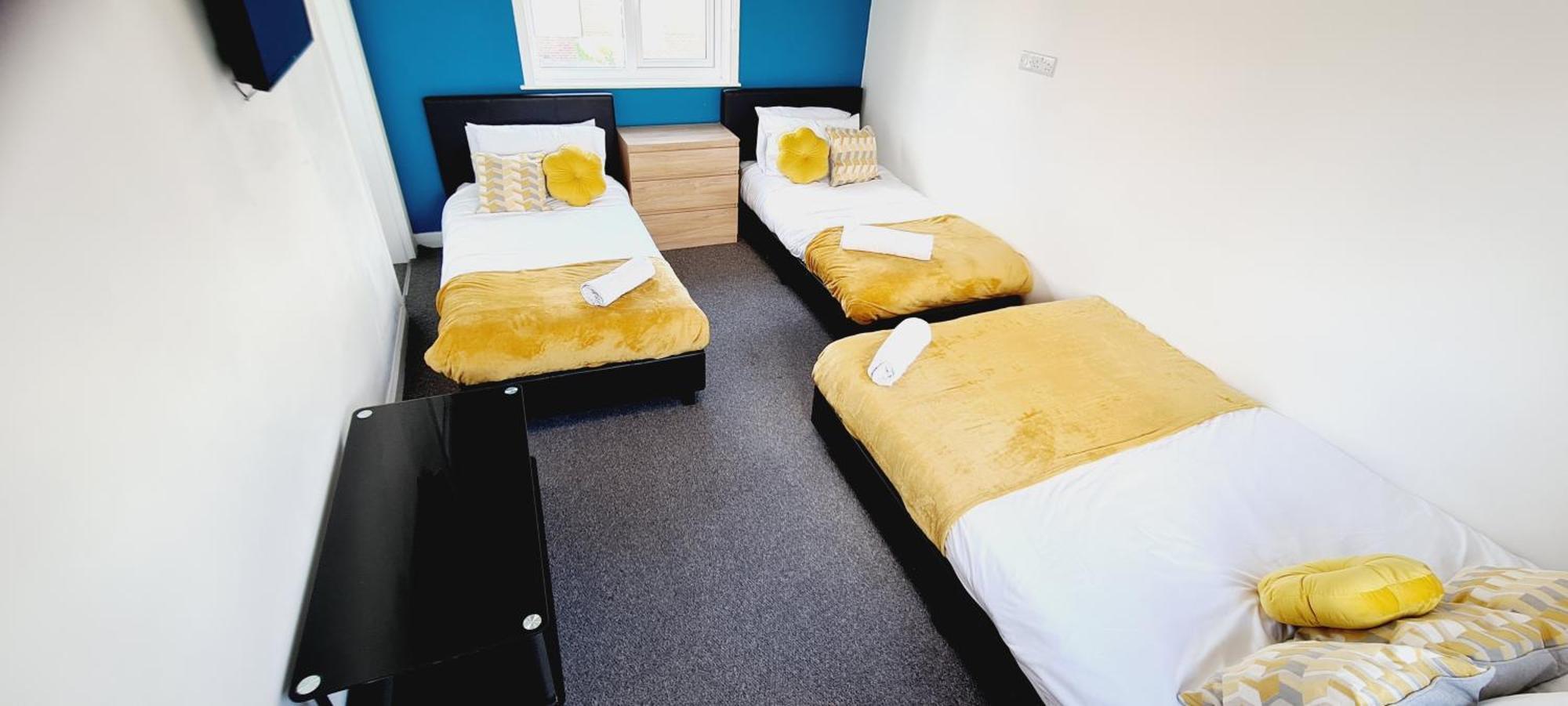 Browning House 3 Bedroom 6 Beds Long Or Short Stay Дарби Екстериор снимка